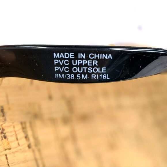 Michael Kors MK Charm Jelly Thong Sandals - Picture 8 of 9